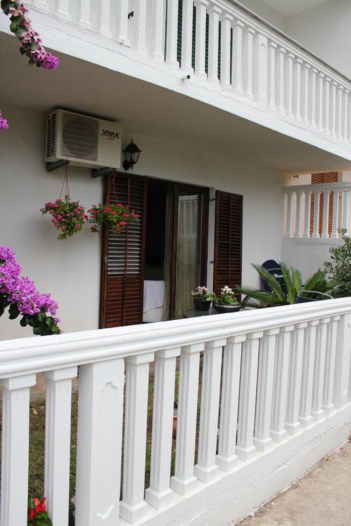 4M Apartments Petrovac na moru Zimmer foto